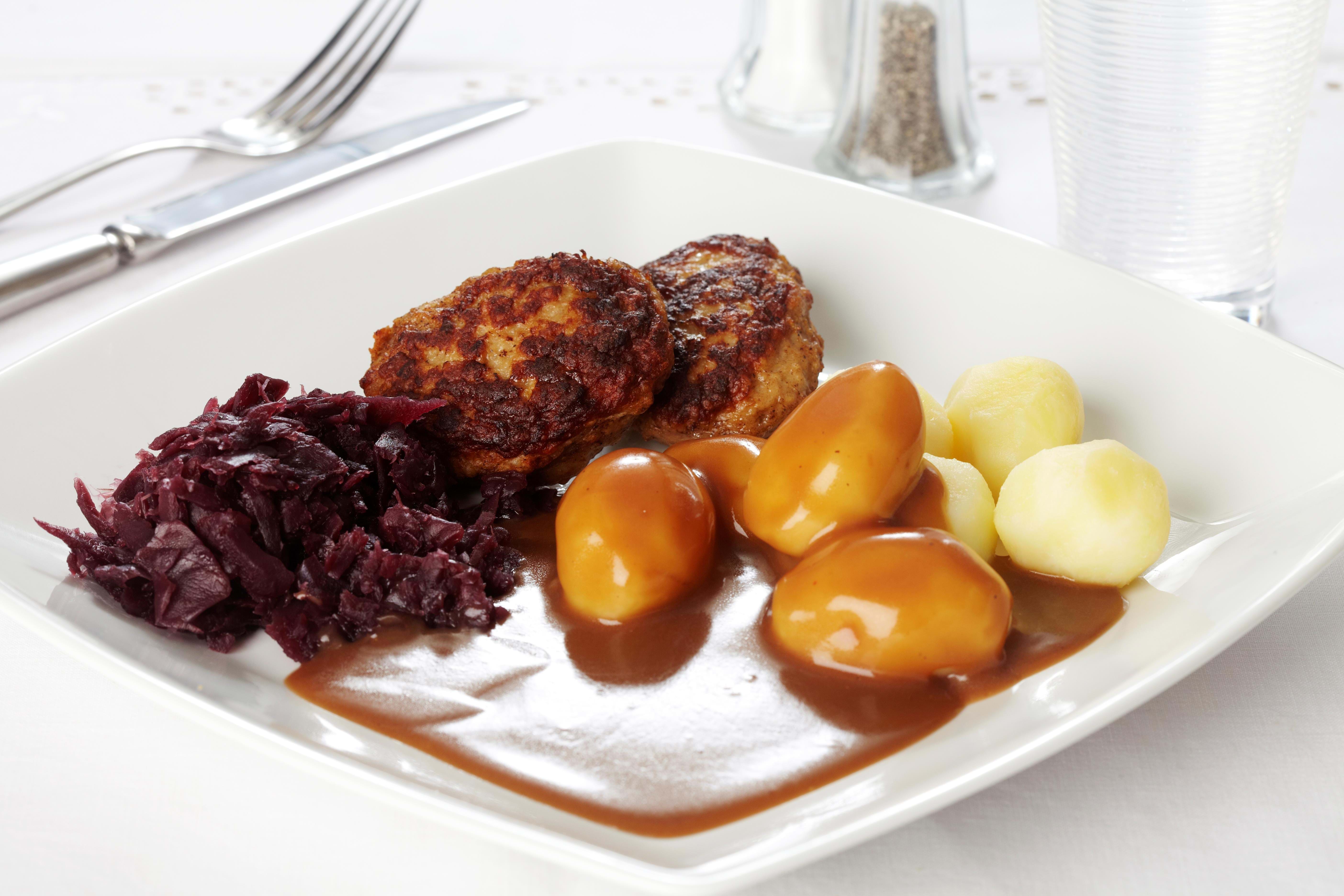 Frikadeller med rødkål